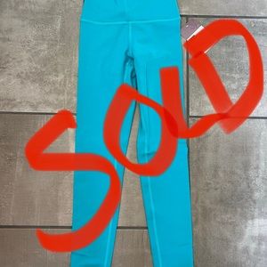 NWT Fleo Leggings